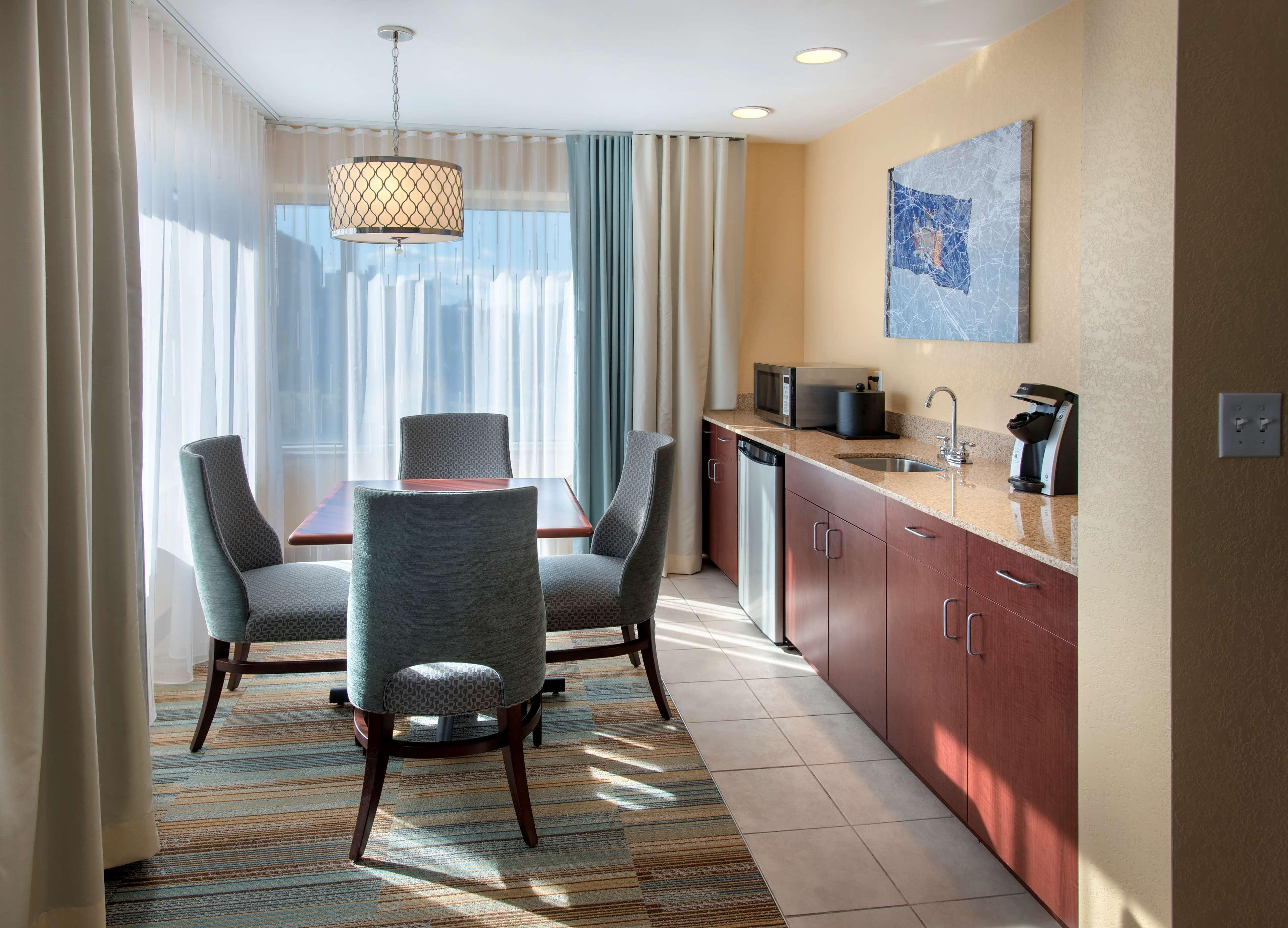 Hilton Garden Inn Albany Medical Center Екстериор снимка