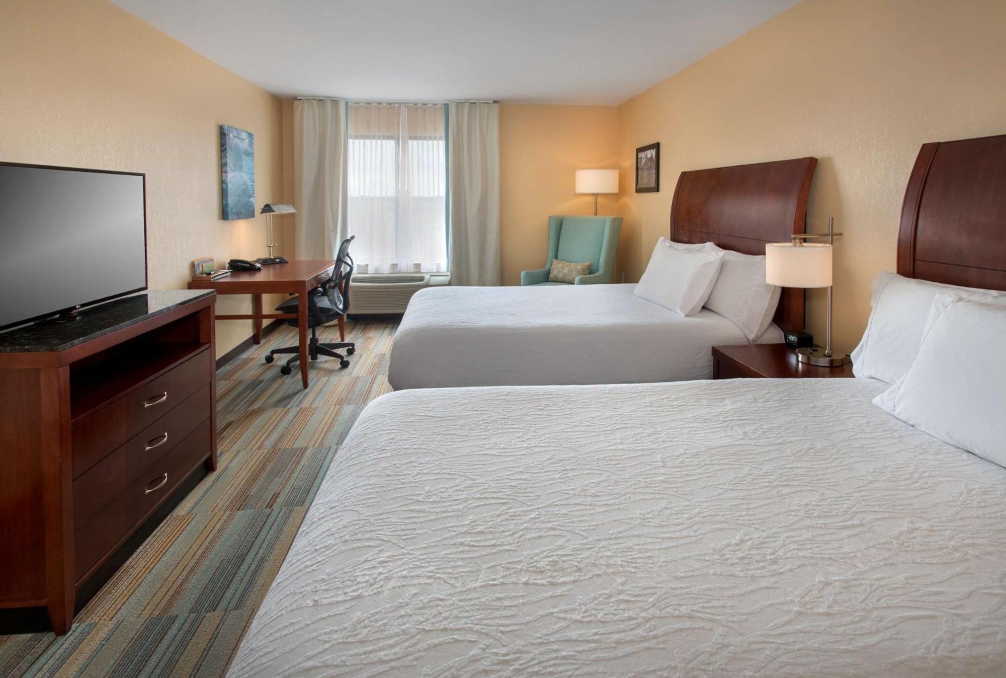 Hilton Garden Inn Albany Medical Center Екстериор снимка