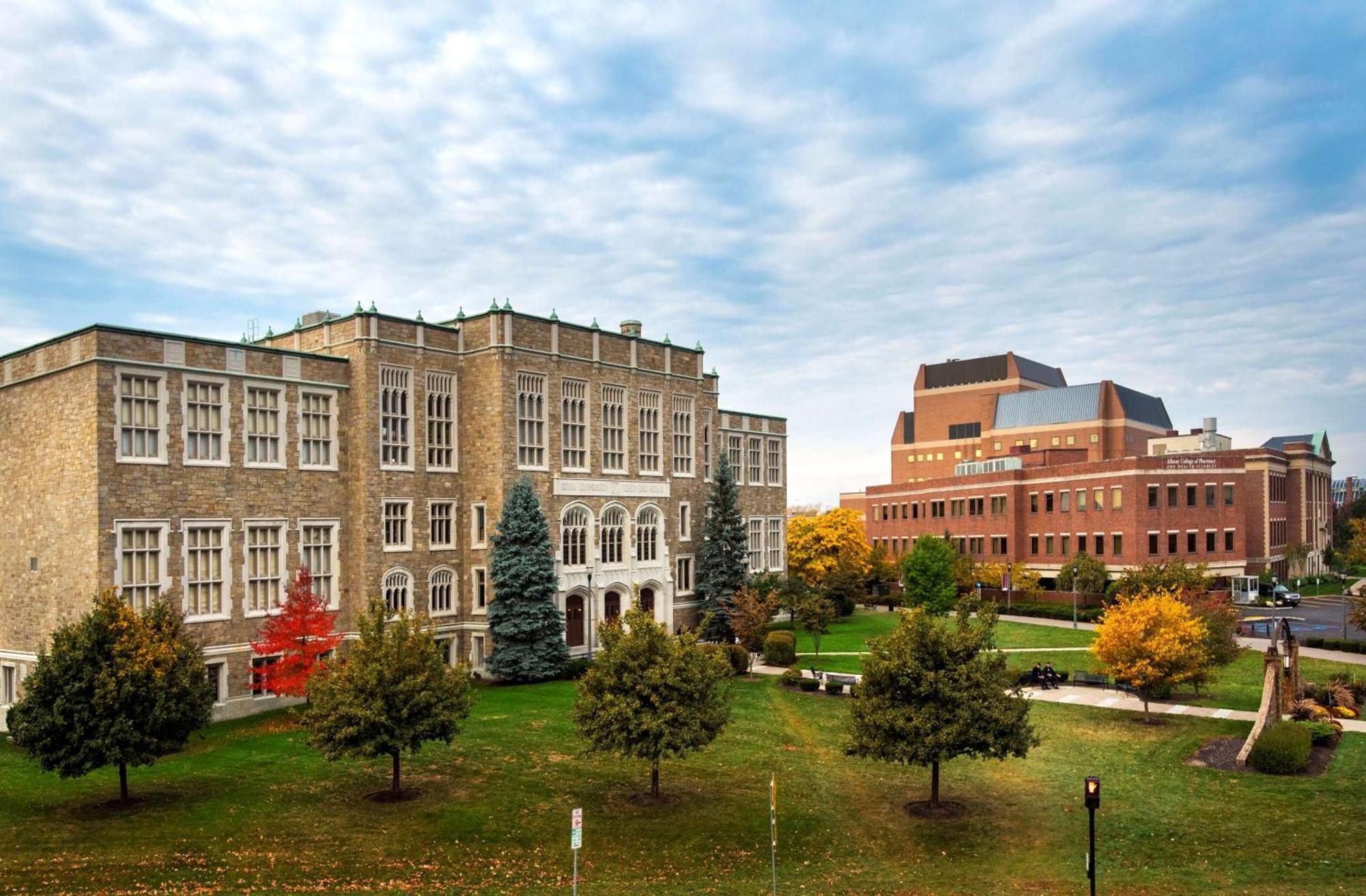 Hilton Garden Inn Albany Medical Center Екстериор снимка